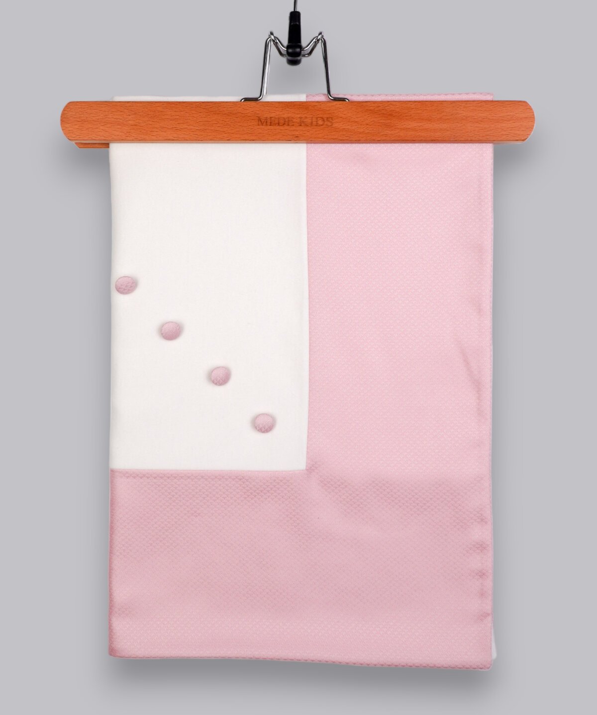 PEMBE DÜĞMELİ BATTANİYE